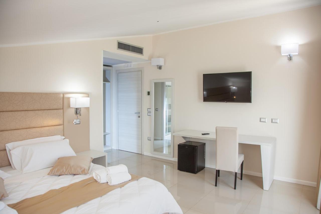 Hotel Dolce Stella Торре-Мелисса Экстерьер фото