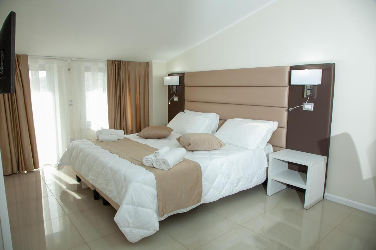 Hotel Dolce Stella Торре-Мелисса Экстерьер фото