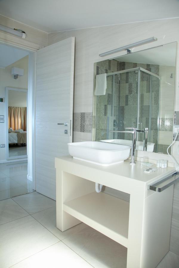 Hotel Dolce Stella Торре-Мелисса Экстерьер фото