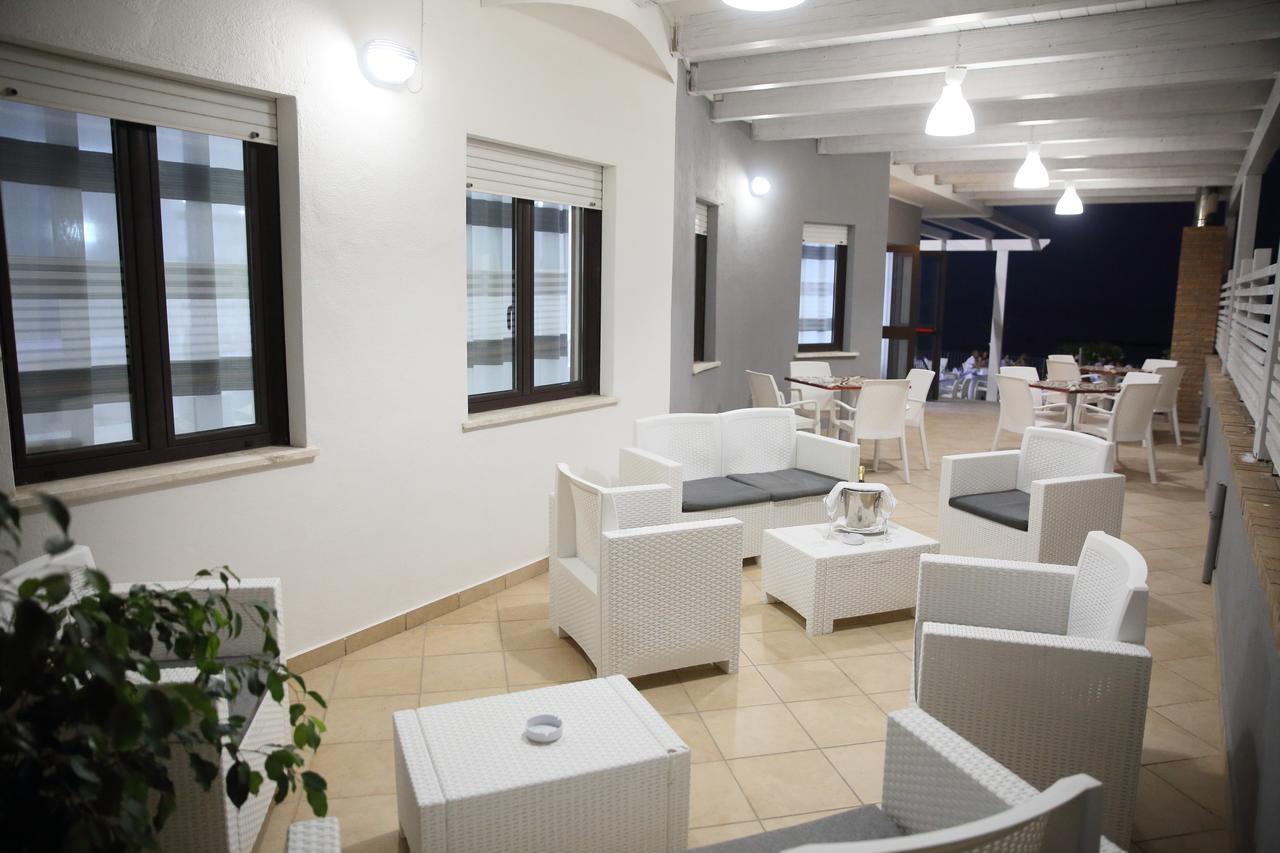 Hotel Dolce Stella Торре-Мелисса Экстерьер фото